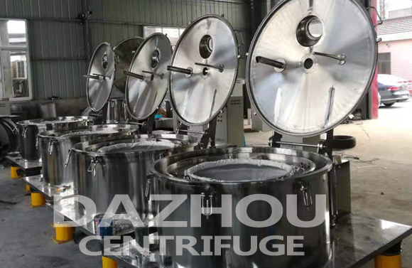 張家港生產(chǎn)的吊袋離心機(jī)發(fā)往安徽蚌埠生產(chǎn)現(xiàn)場